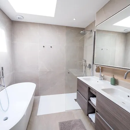 Beautiful Close To The Seaside Villa