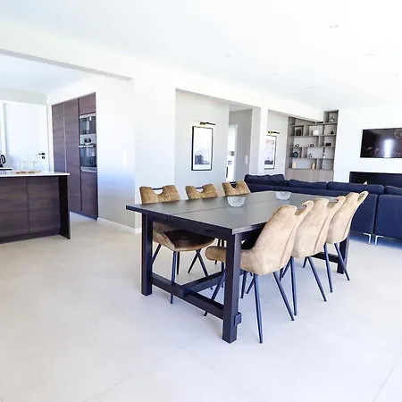 Beautiful Close To The Seaside *